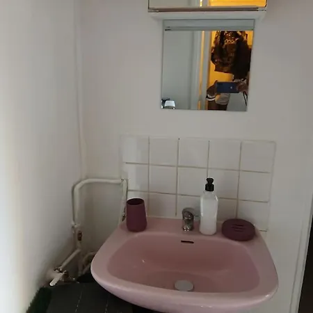 Feriehus La Petite Maison Avec Patio Dans La Cour Aubervilliers