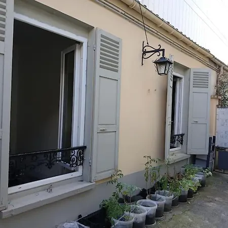 La Petite Maison Avec Patio Dans La Cour Feriehus
